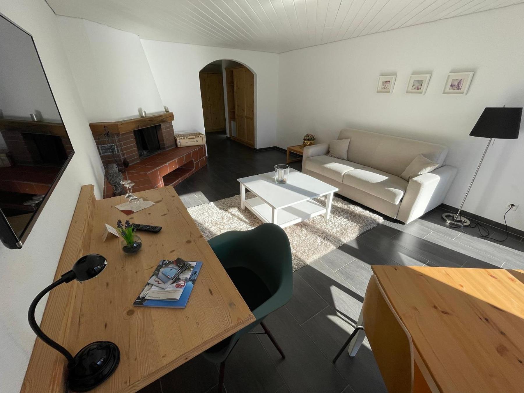 Catrina Hotel Disentis Habitación foto