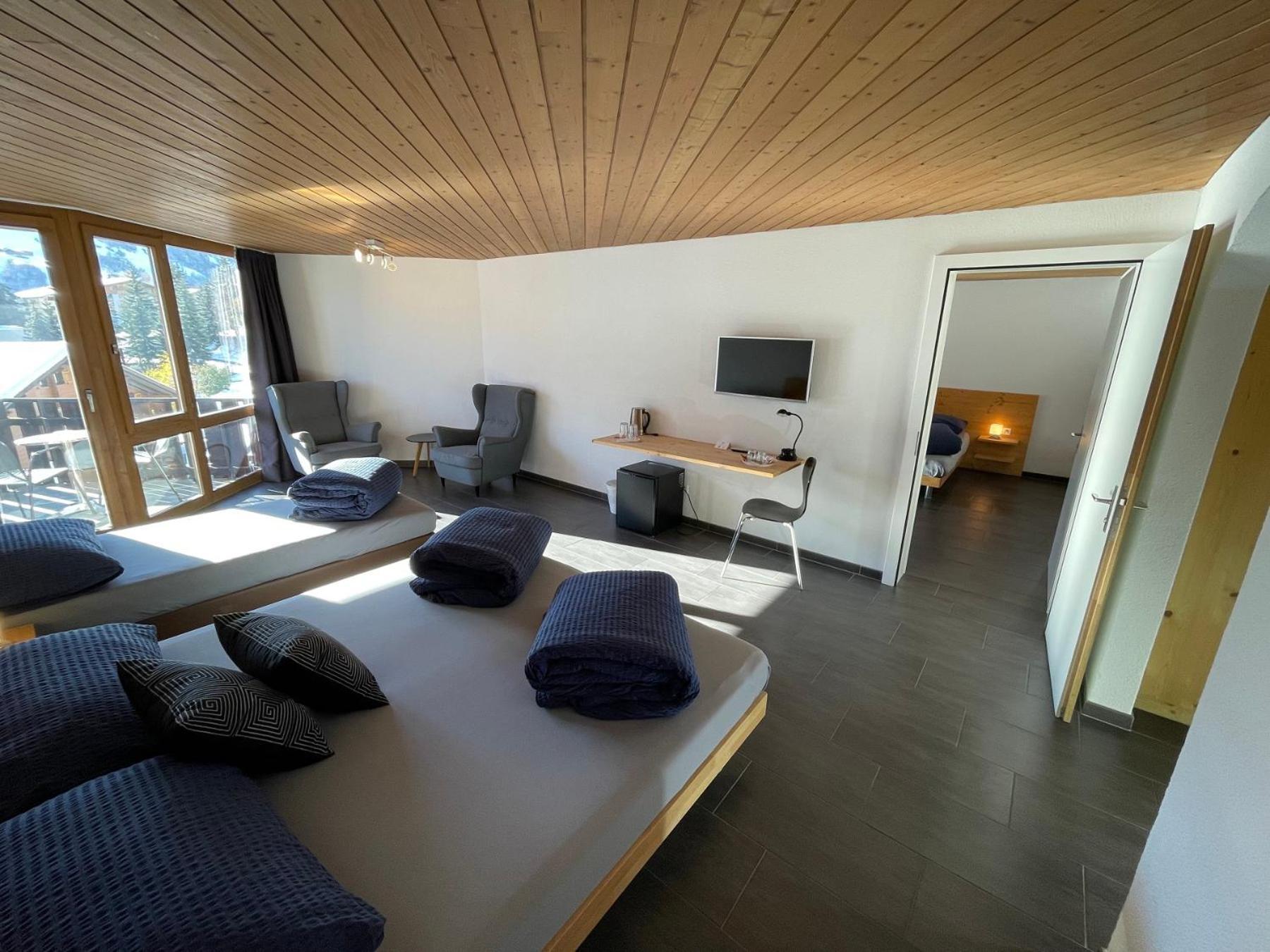 Catrina Hotel Disentis Habitación foto