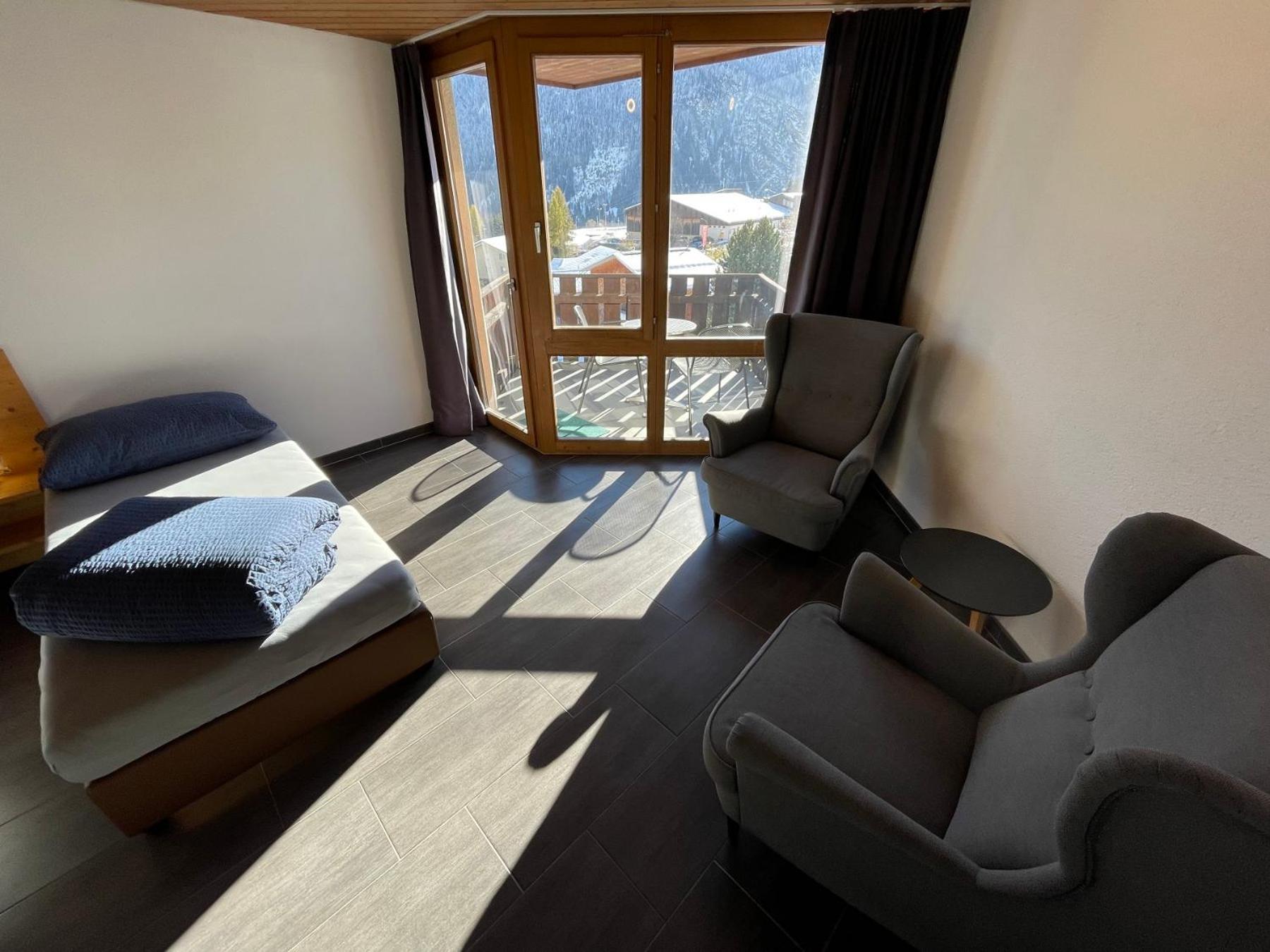 Catrina Hotel Disentis Habitación foto