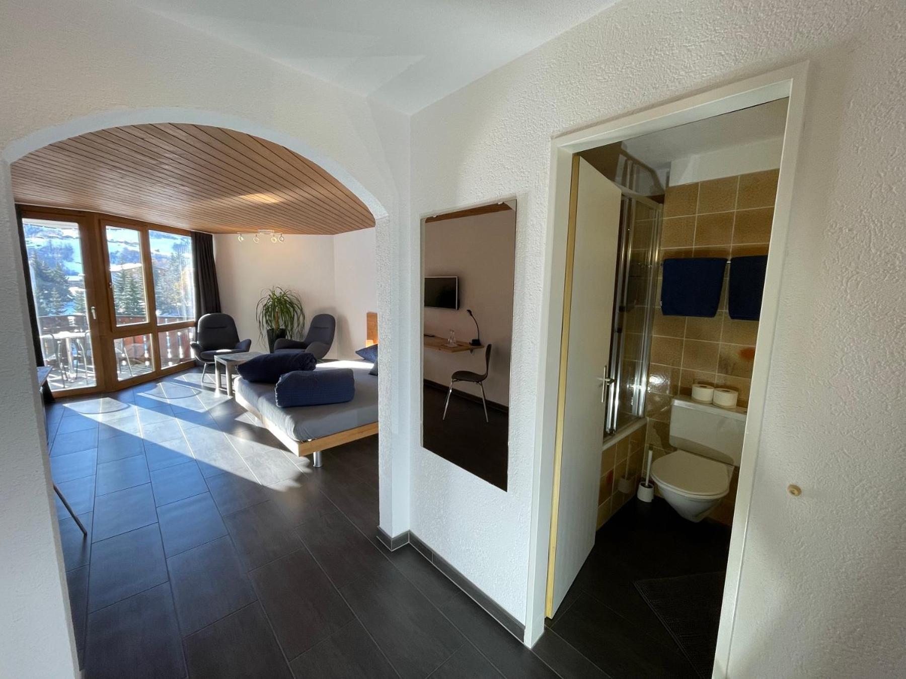 Catrina Hotel Disentis Habitación foto