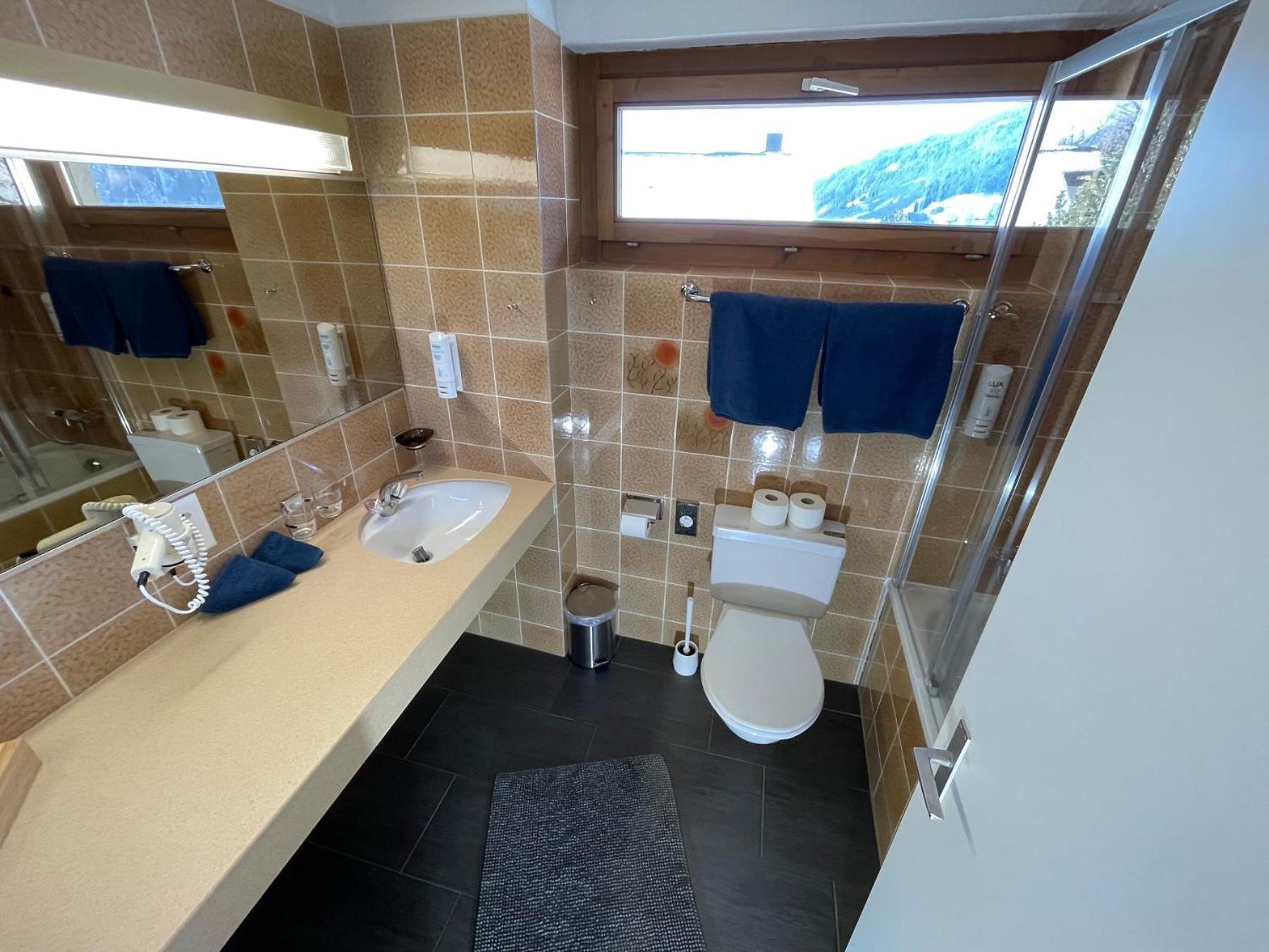 Catrina Hotel Disentis Habitación foto