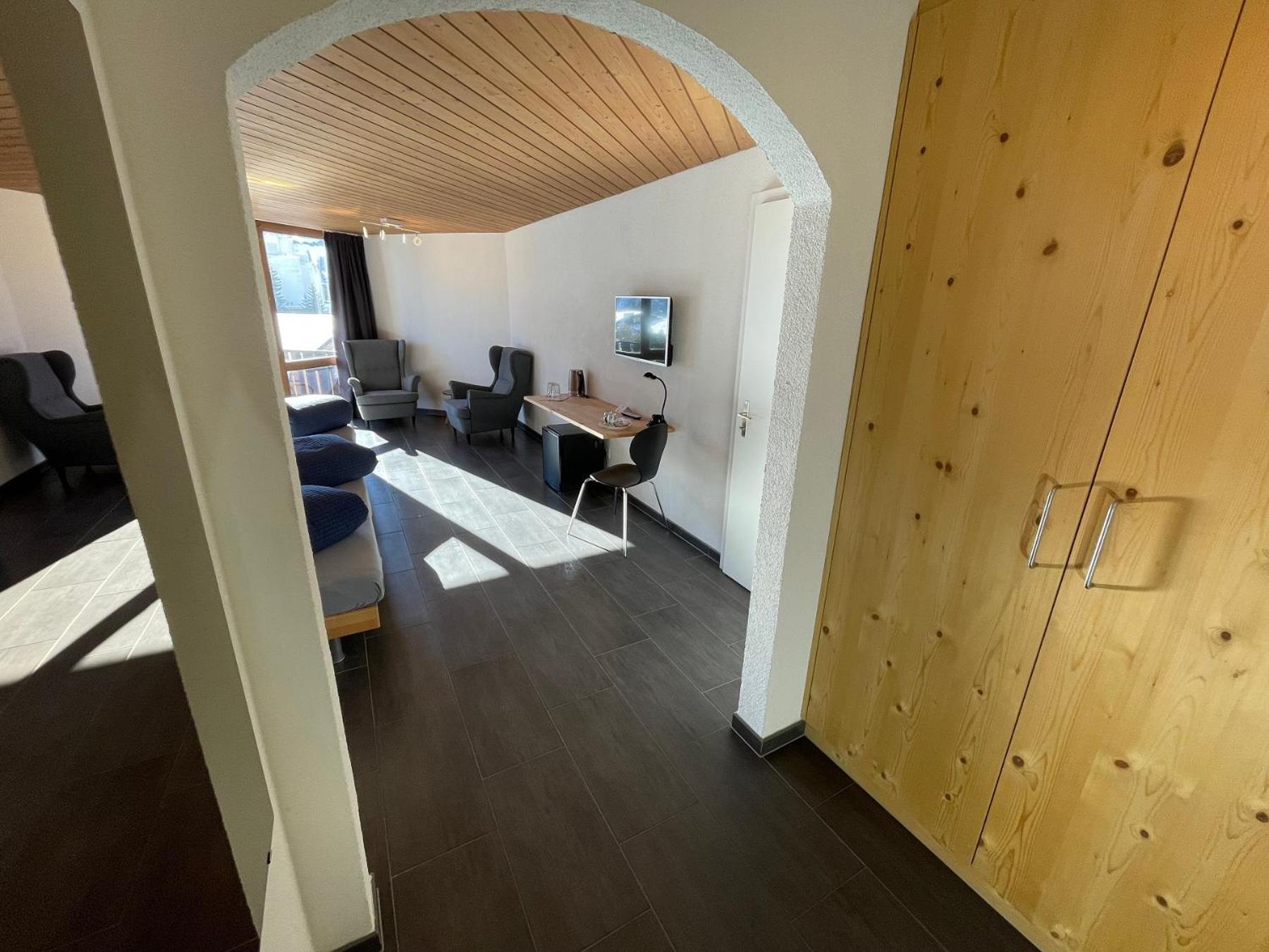 Catrina Hotel Disentis Habitación foto