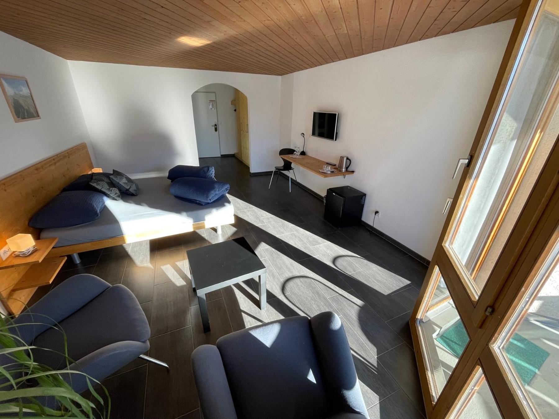 Catrina Hotel Disentis Habitación foto